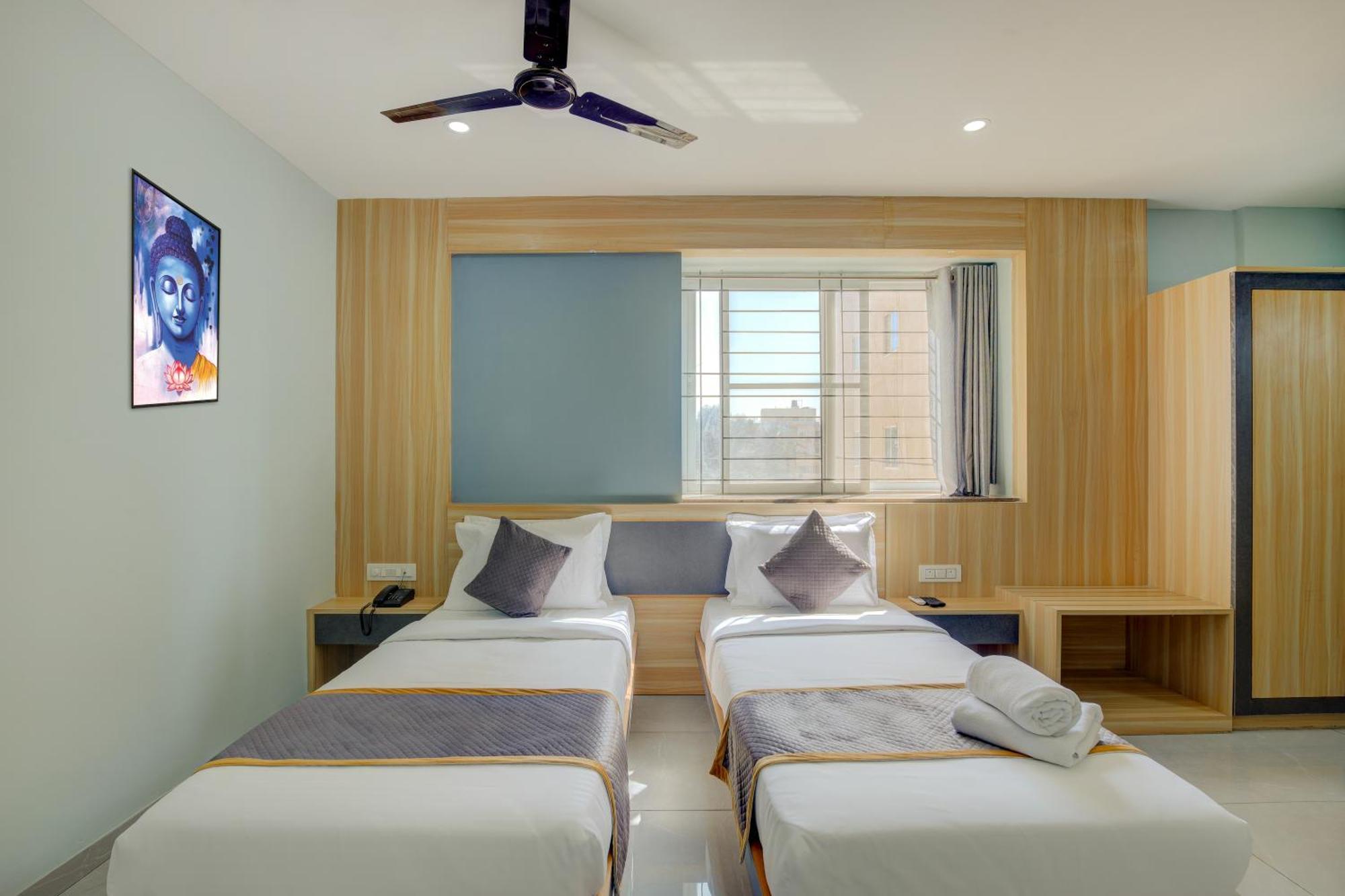 Hotel Park Lane Yelahanka Bengaluru Kültér fotó